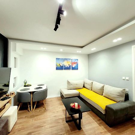 Loi Apartment Sarandë Exterior foto