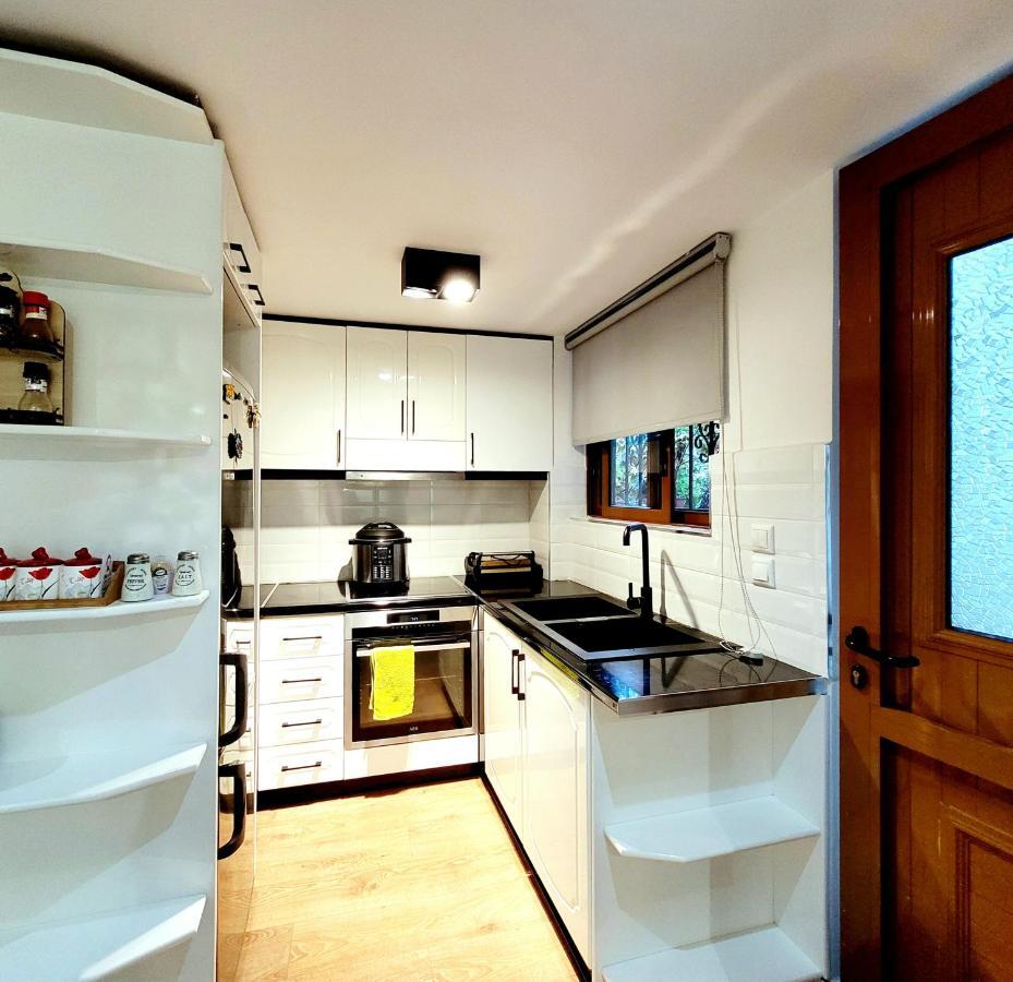 Loi Apartment Sarandë Exterior foto