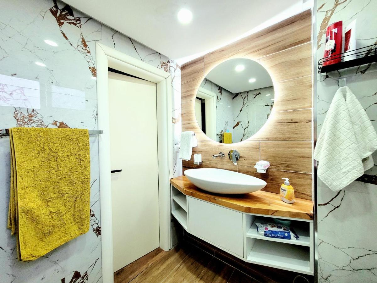 Loi Apartment Sarandë Exterior foto